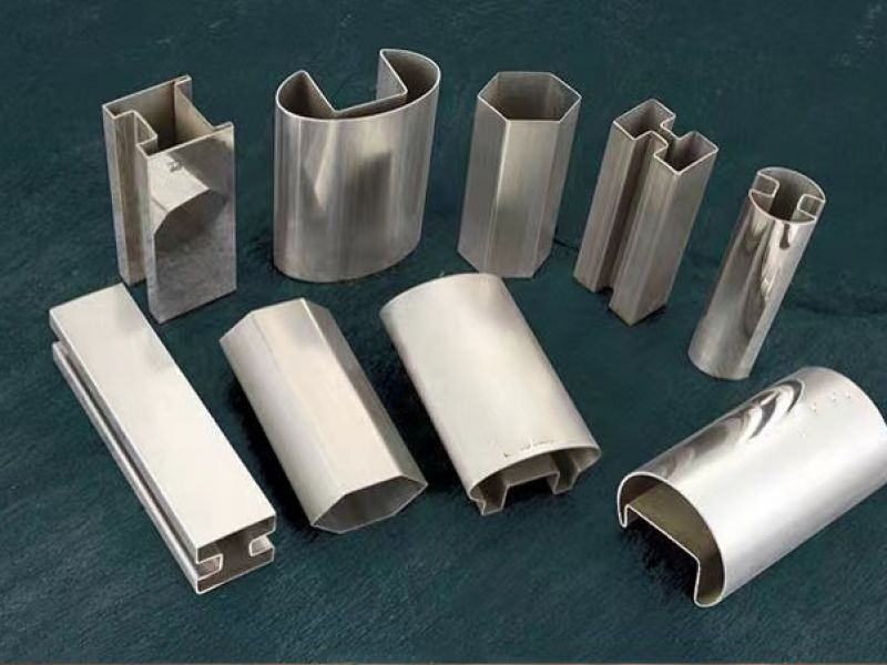 不锈钢凹槽管的焊接要求与碳素钢管的不同之处是什么？