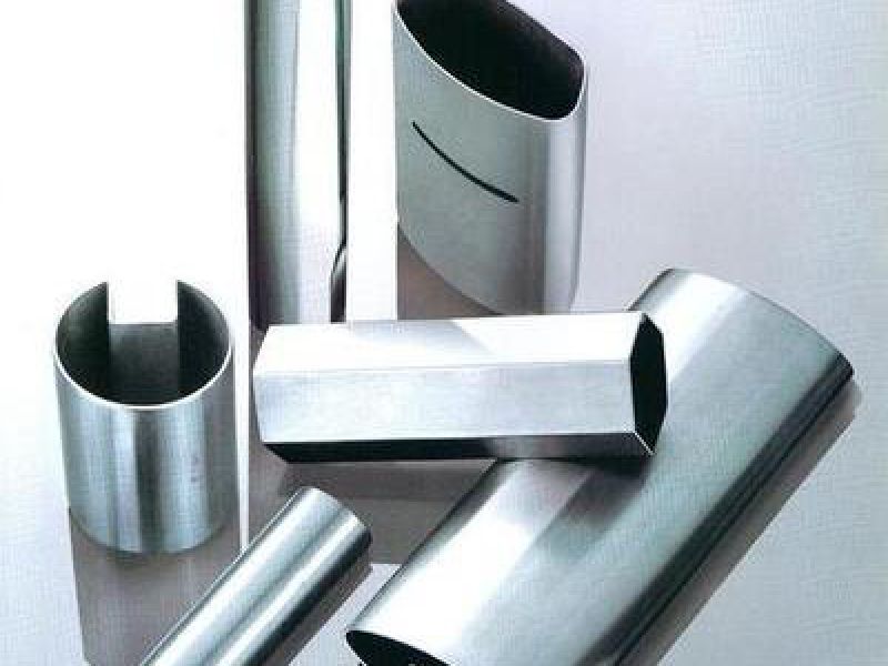 不锈钢凹槽管切割过程中应该注意的两大事项