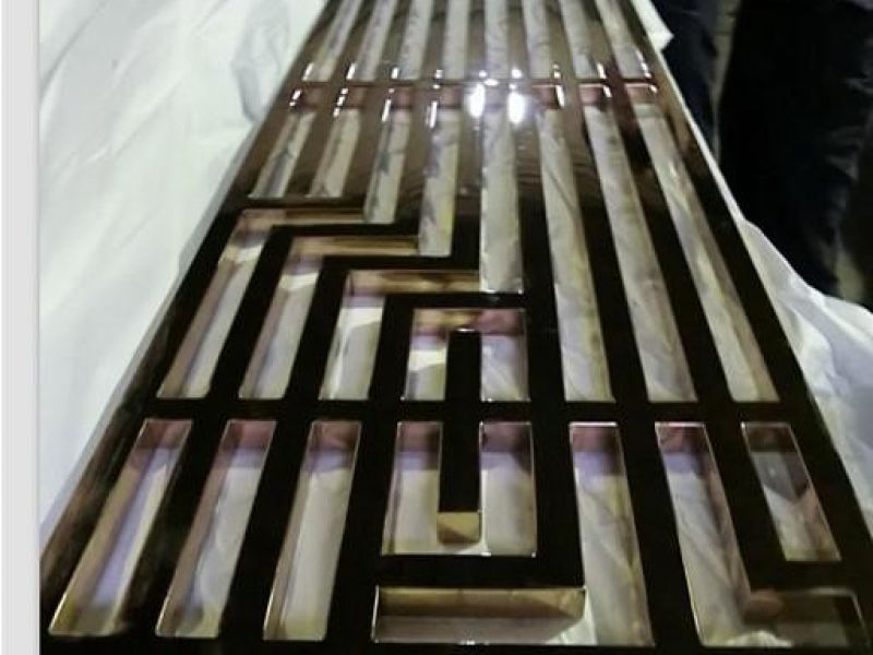 用不锈钢屏风营造一个属于自己的个性书房 用不锈钢屏风营造一个属于自己的个性书房