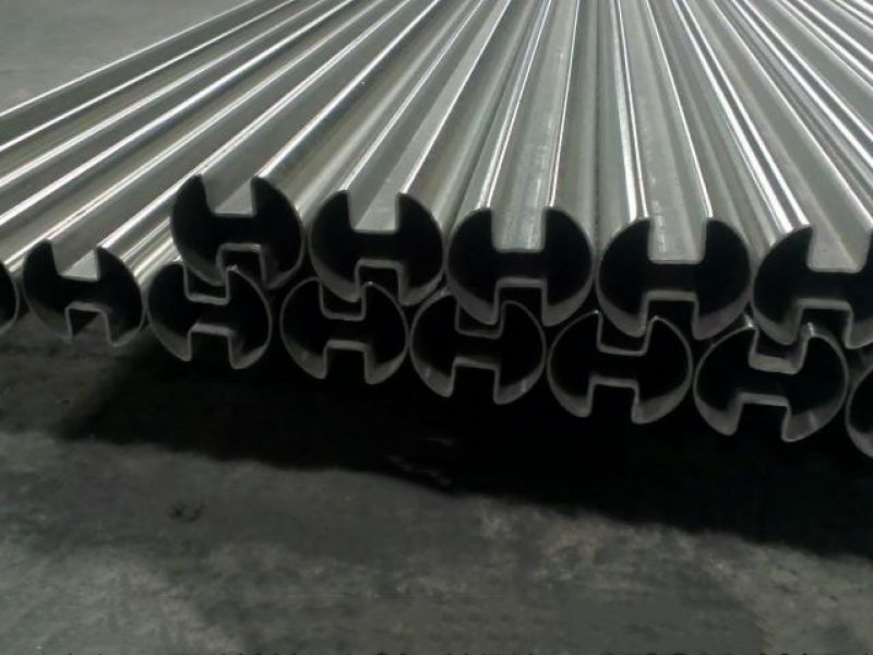 旭晨-深入了解不锈钢异型管的现状是怎么样的